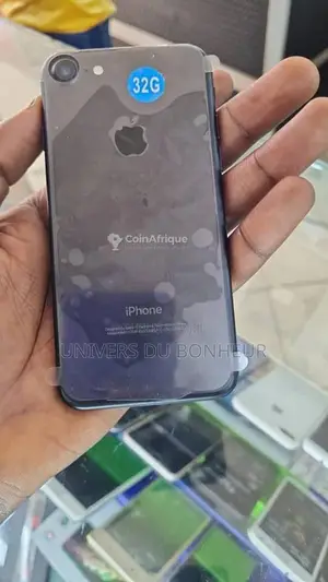iPhone 7 - Smartphone Apple 32 Go état neuf