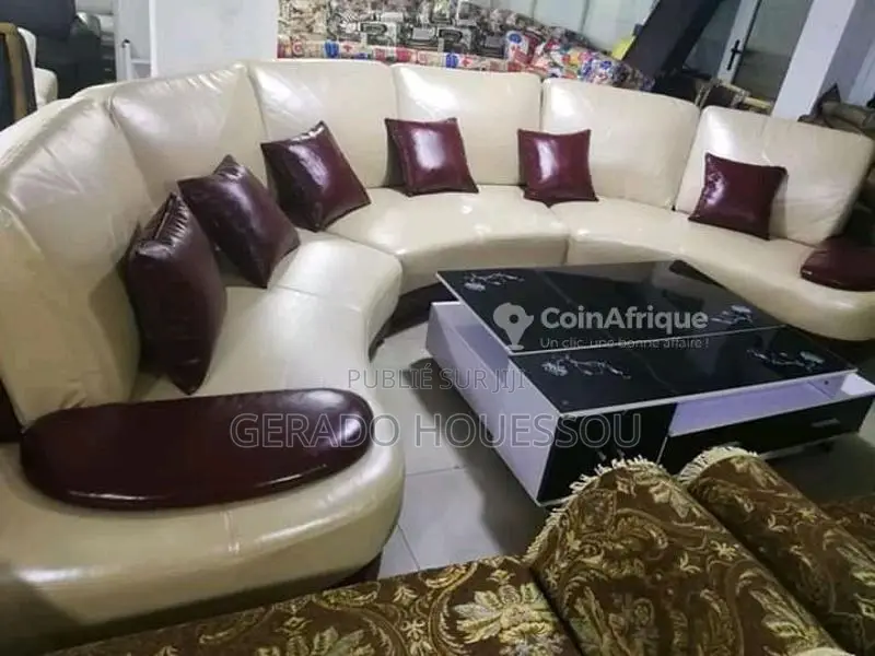 Salon en cuir brun - Canapé 3 places + fauteuils