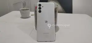 Smartphone Samsung Galaxy A04S 4G - 32 Go, noir/blanc