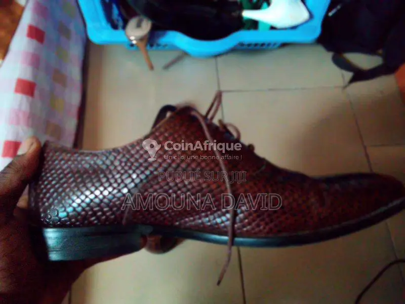 Chaussures homme en cuir style crocodile, élégantes et originales