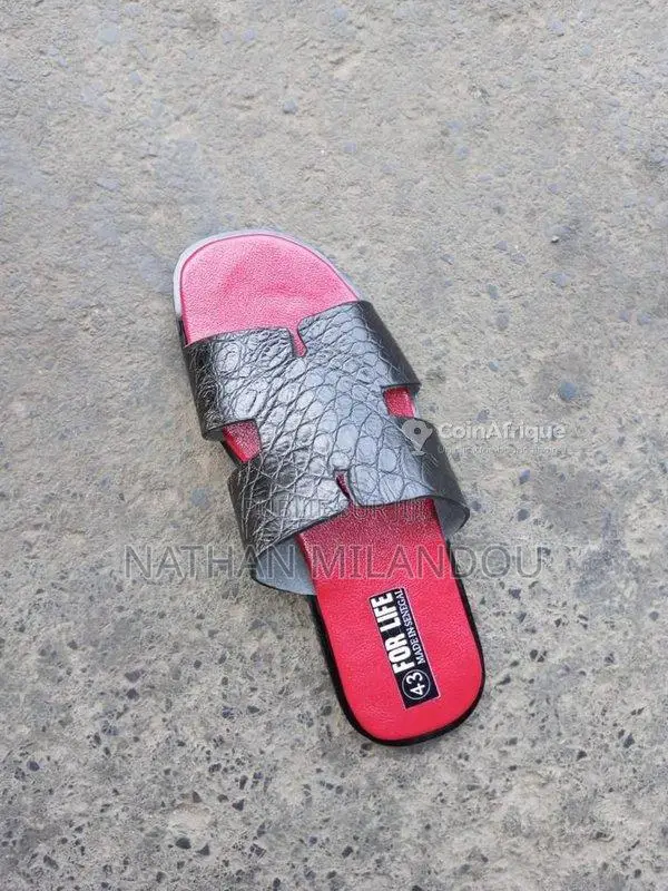 Sandales artisanales en cuir véritable - Fabrication sénégalaise