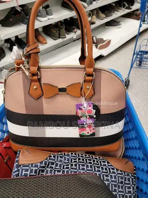 Sac à main Tommy Hilfiger élégant et tendance
