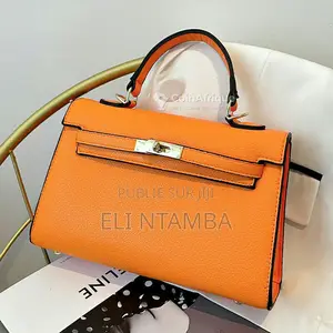 Photo - Élégant sac à main de qualité, style et praticité