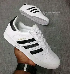 Photo - Chaussures élégantes pour homme - Style moderne et confortable