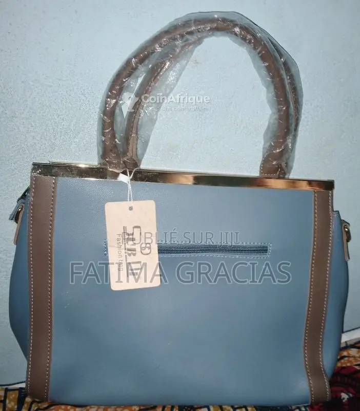 Sac à main élégant, état neuf