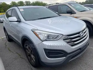 Photo - Hyundai Santa Fe 4x4 2014 - SUV familial essence automatique
