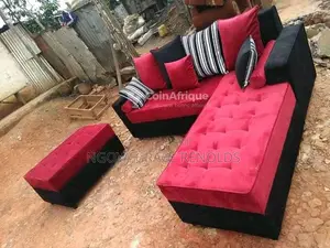 Photo - Salon Design Artisanal - Meuble Sur Mesure en Bois