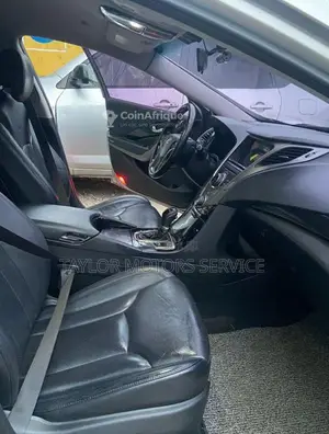 Hyundai Grandeur 2012 - Berline élégante essence automatique