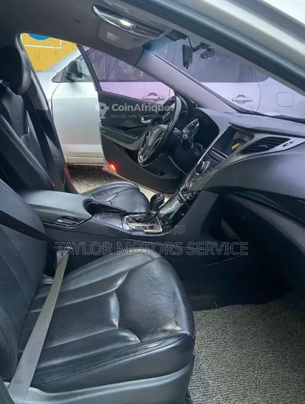 Hyundai Grandeur 2012 - Berline élégante essence automatique