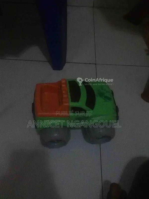 Voiture électrique pour enfants - Jouet robuste et sécurisé