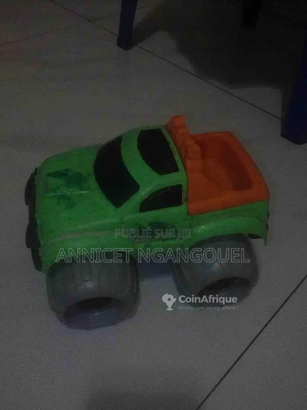 Voiture électrique pour enfants - Jouet robuste et sécurisé