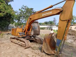 Photo - Poclin 120 Hitachi - Moteur Industriel Performant