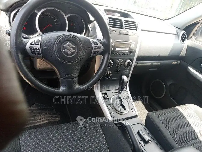 Suzuki Grand Vitara V4 automatique 2006 - Bon état