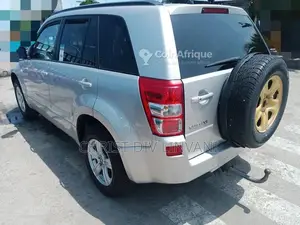 Suzuki Grand Vitara V4 automatique 2006 - Bon état