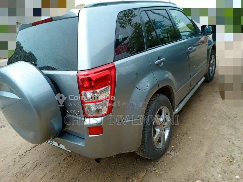 SUV Suzuki Grand Vitara 2008 - Automatique & Essence