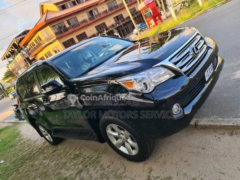 Lexus GX 460 2014 - SUV luxueux 4x4 essence V8 japonais