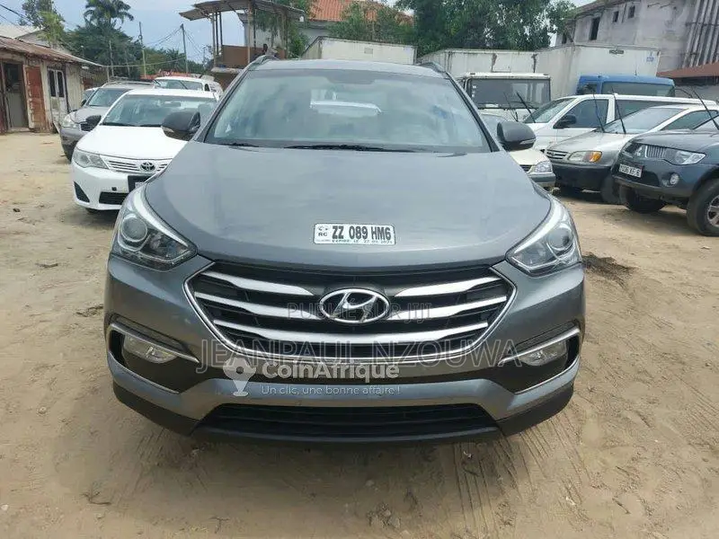 Hyundai Santa Fe 2015 - SUV familial en bon état