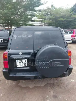 Photo - Nissan Patrol 4x4 SUV 2012 - Excellent État