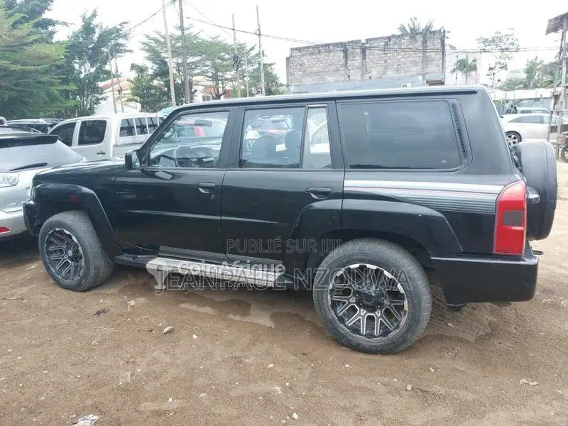 Nissan Patrol 4x4 SUV 2012 - Excellent État