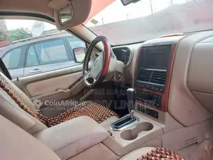 Ford Explorer 2008 - SUV essence automatique