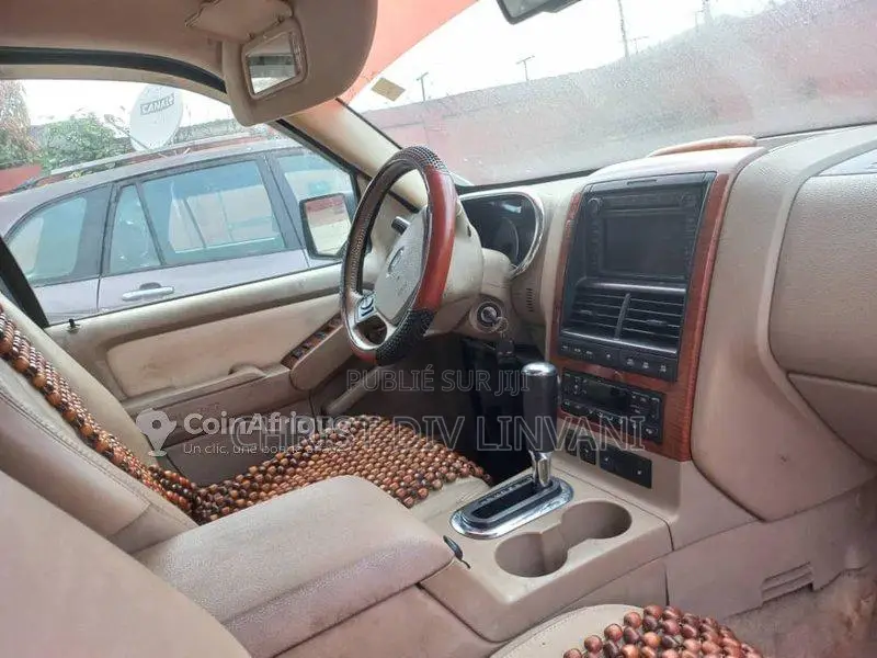 Ford Explorer 2008 - SUV essence automatique