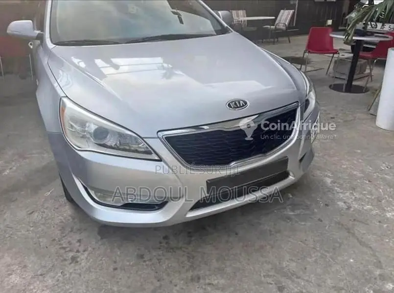 Kia K7 berline automatique essence 2016