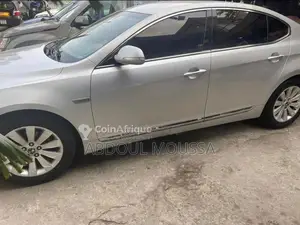 Kia K7 berline automatique essence 2016