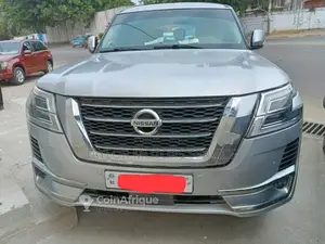 Photo - Nissan Patrol 2012 - SUV 4x4 puissant et robuste