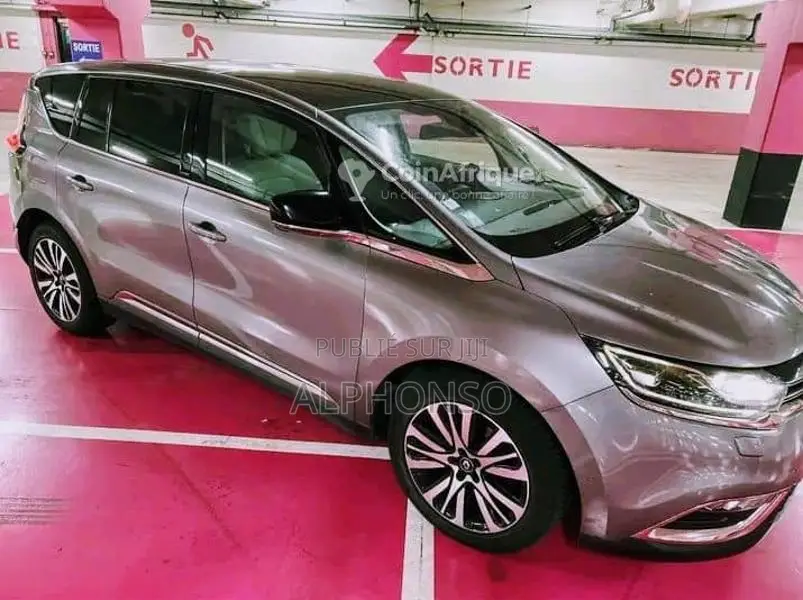 Renault Espace 2015 - Familial spacieux et élégant