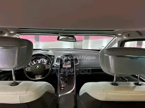 Renault Espace 2015 - Familial spacieux et élégant