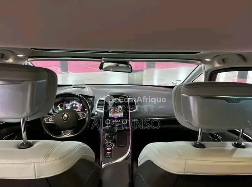 Renault Espace 2015 - Familial spacieux et élégant