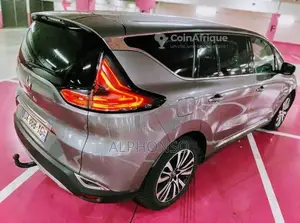 Renault Espace 2015 - Familial spacieux et élégant