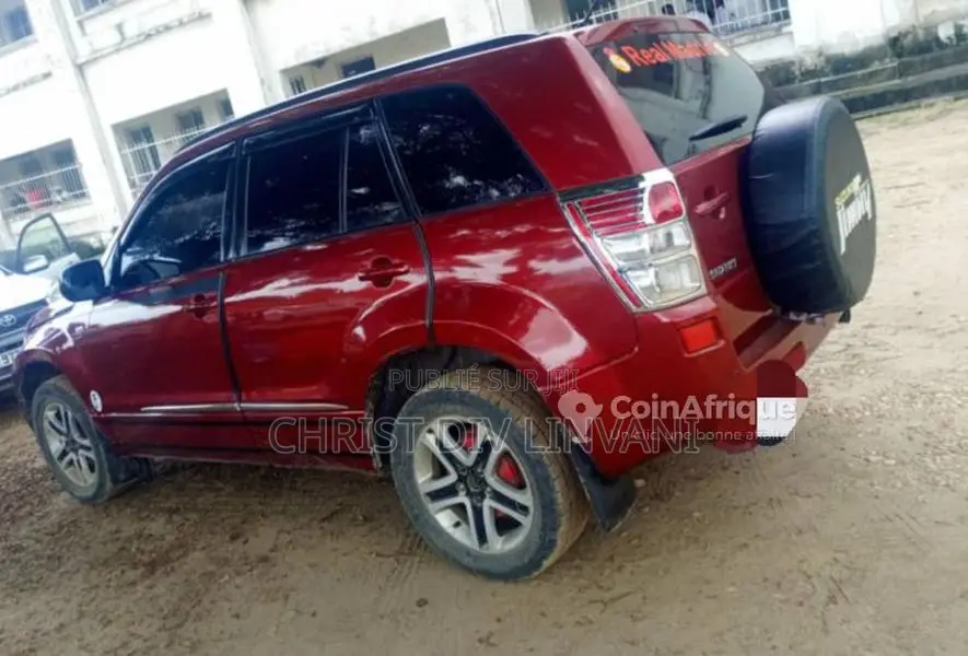 SUV Suzuki Grand Vitara 2009 - Boîte automatique, essence