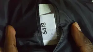 Photo - Costume homme élégant taille 54 - Tissu de marque