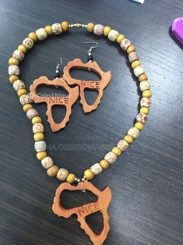 Lot de colliers fantaisie élégants pour femme