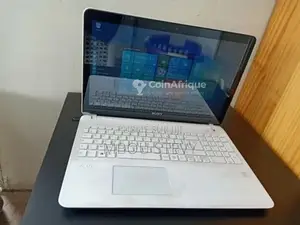 Photo - Ordinateur portable Sony tactile - Core i3 - 4 Go RAM