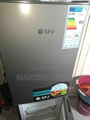 Photo - Réfrigérateur 120L avec freezer bas - Très bon état