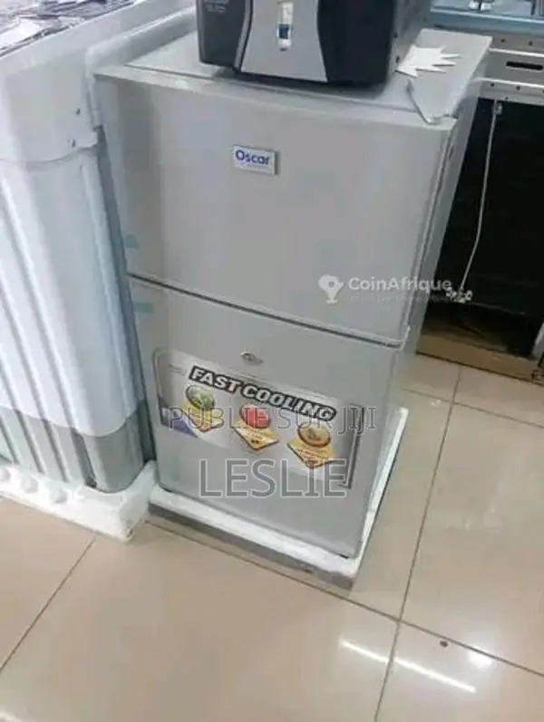 Réfrigérateur domestique en bon état - Livraison possible