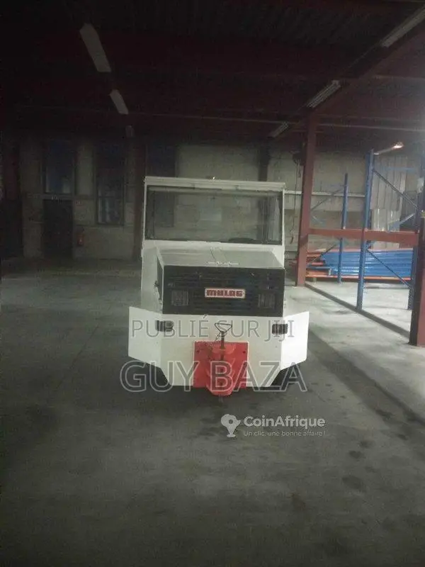 Tracteur industriel et aéroportuaire Mulag révisé