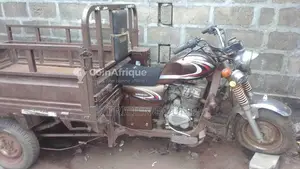 Photo - Tricycle robuste de marque Kavaki - En excellent état