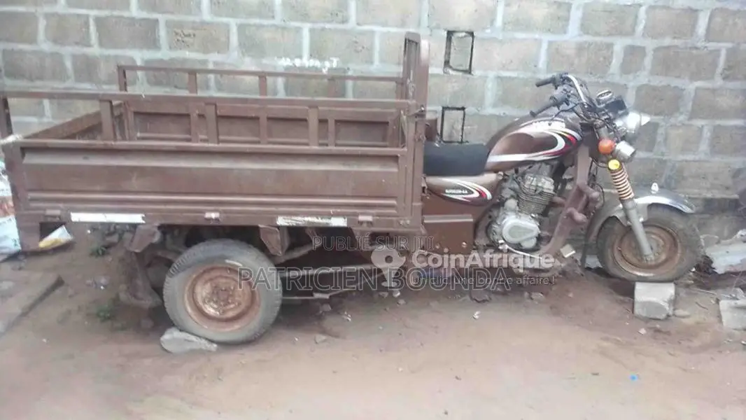 Tricycle robuste de marque Kavaki - En excellent état