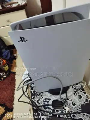 Console Sony PlayStation 5 - État neuf, quasi-intacte