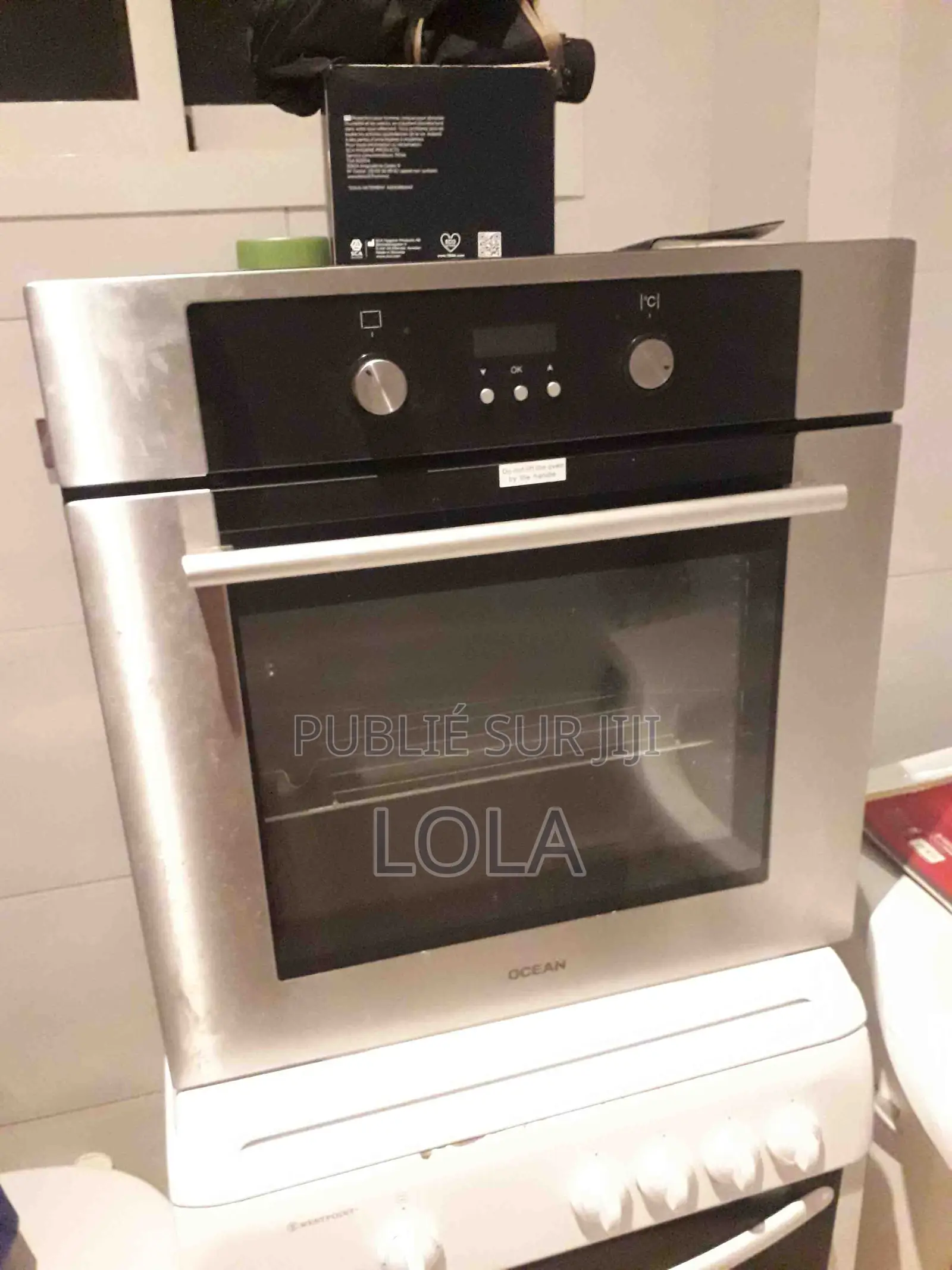 Four traditionnel à chaleur homogène en bon état