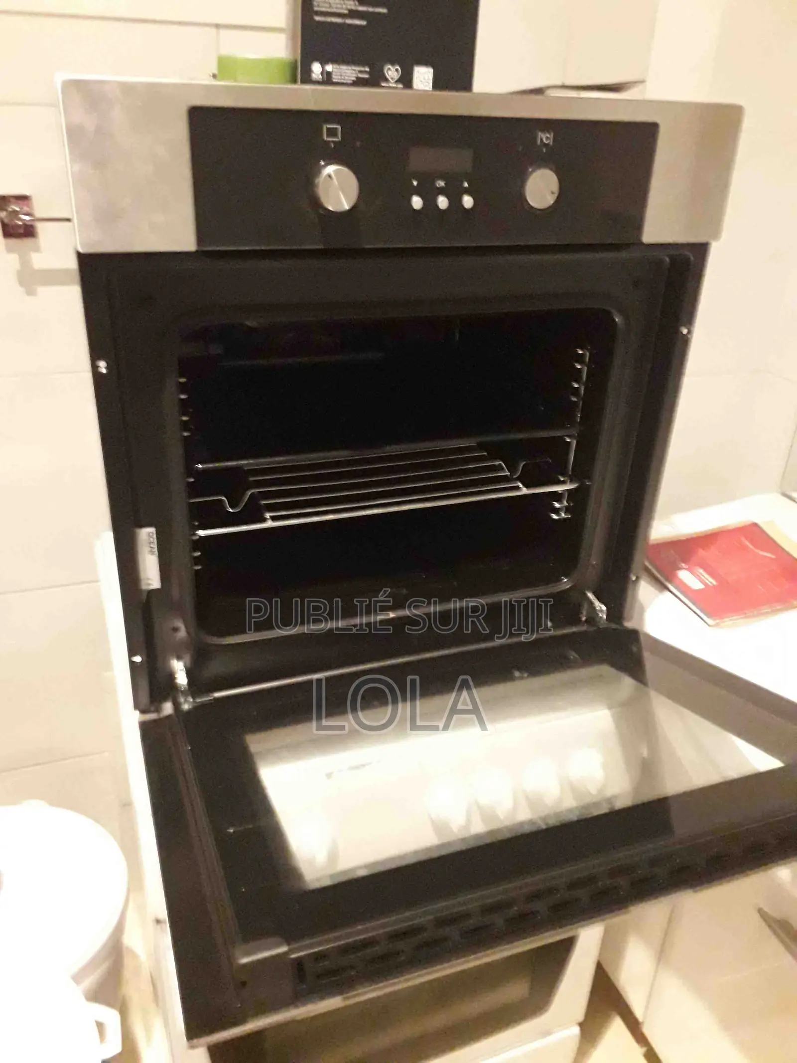 Four traditionnel à chaleur homogène en bon état