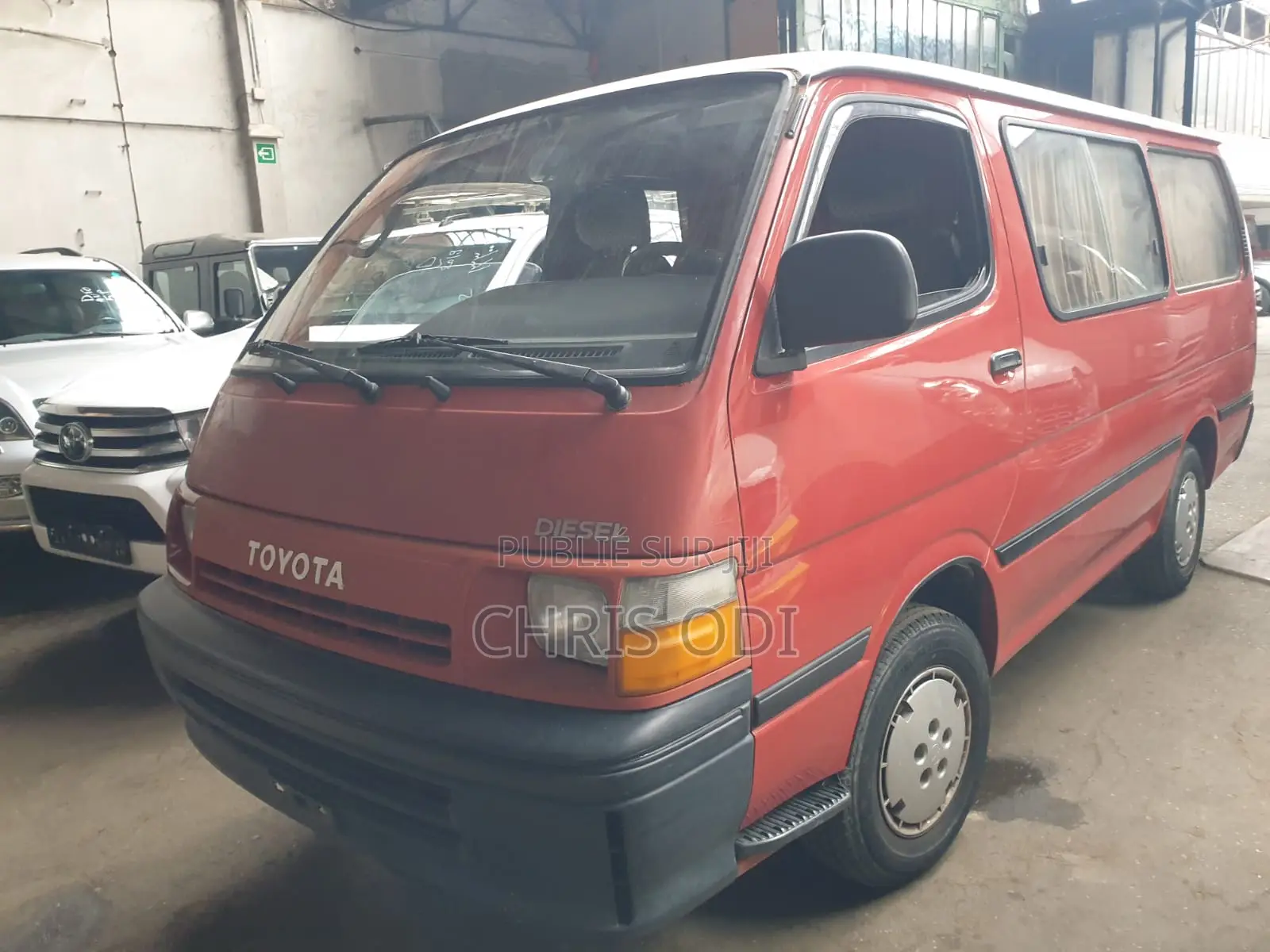 Toyota HiAce 1999 Rouge