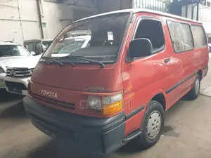Toyota HiAce 1999 Rouge