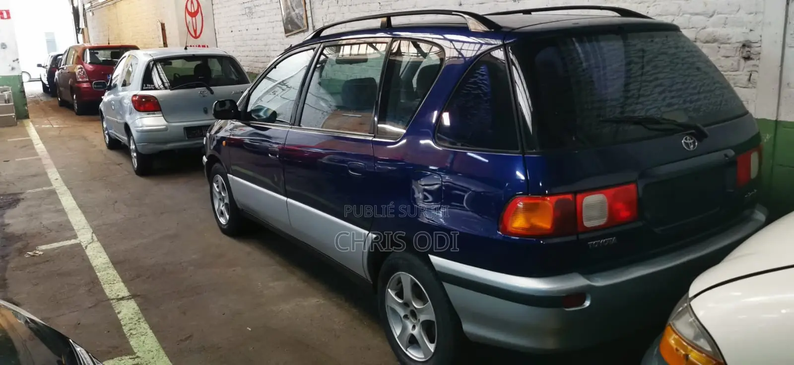 Toyota Picnic 2000 Blue