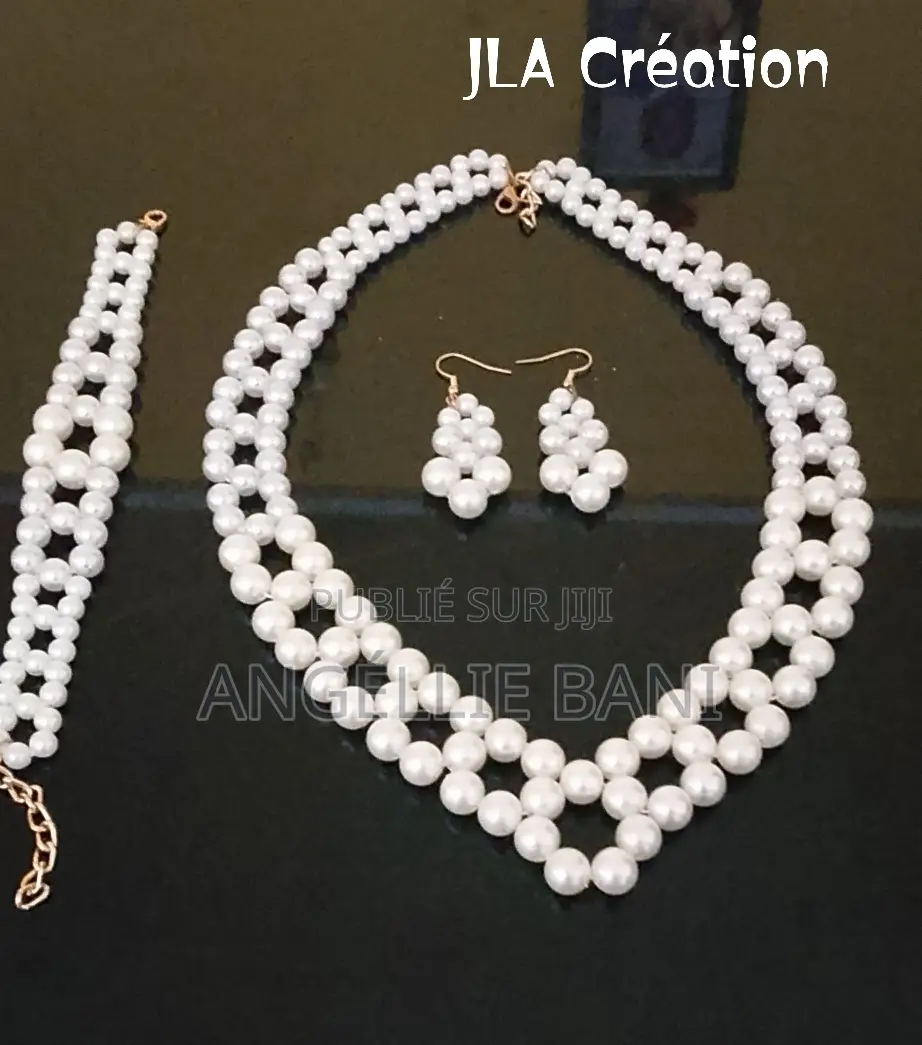 Ensemble Collier Boucles d'Oreilles Et Bracelet en Perles