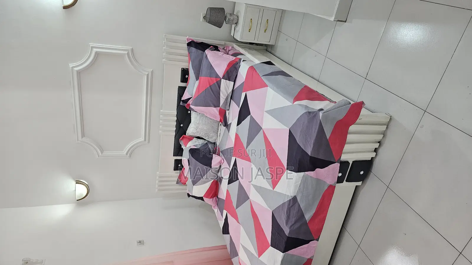 Furnished 2chbre Appartement dans Maison Jaspe, Poto-Poto à Louer