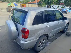 Toyota RAV4 Automatic 2002 Gris